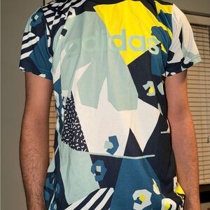 Adidas Men's Graphic Tee - Navy, Yellow, White